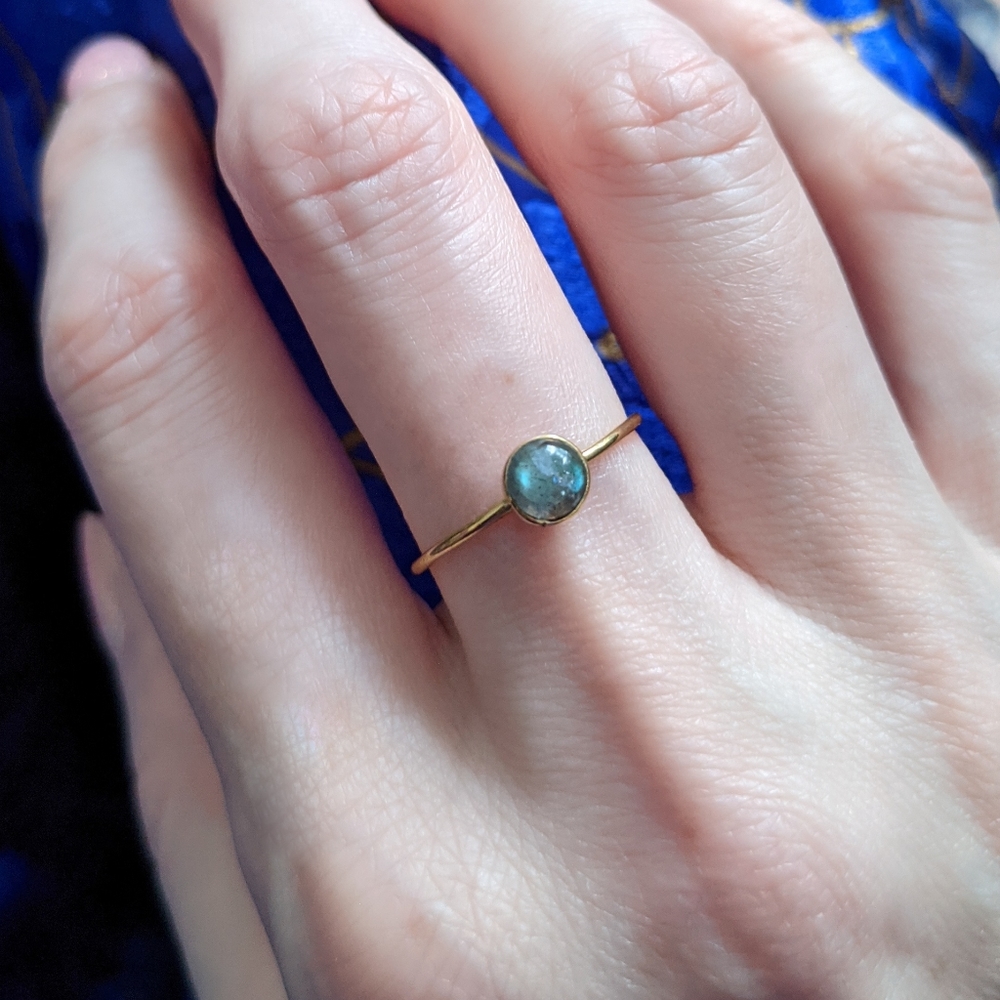 🦋LAST🦋 NWT Baizaar Round Labradorite Dainty Stacking Ring, Size 7